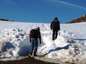baffin-island-surveyors-hike-to-dewline-station.