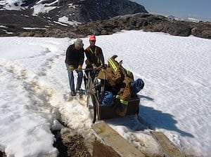 baffin-island-surveyors-hike-up-with-survey-gear